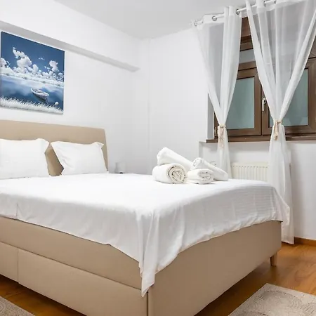 1020 Crane S Nest *